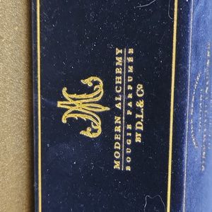 Modern Alchemy elegantly fragrance d candles